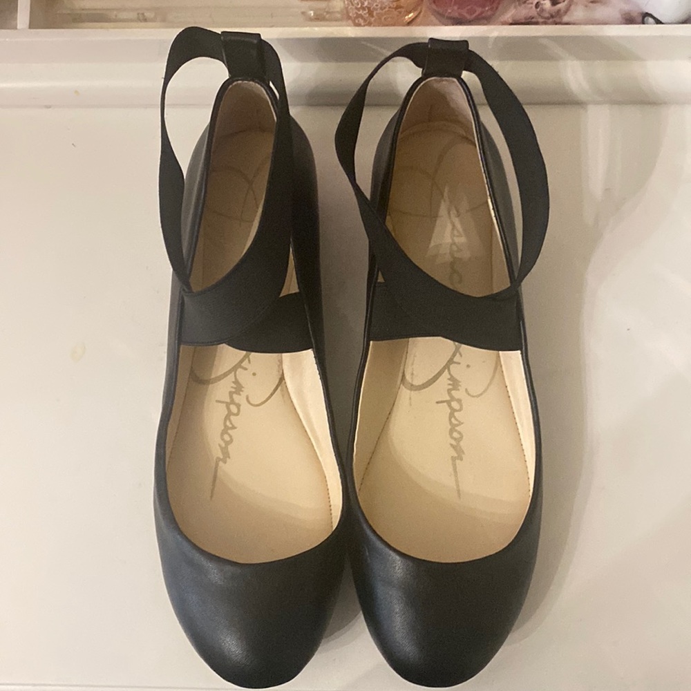 Jessica Simpson black leather cross cross ballet flats - women’s size 7